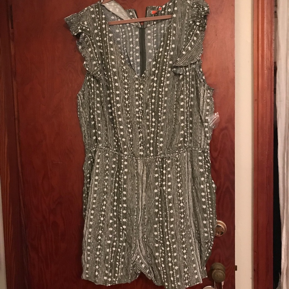 Green print romper